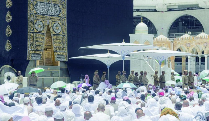 صلاة الجمعة في الحرم المكي (واس)