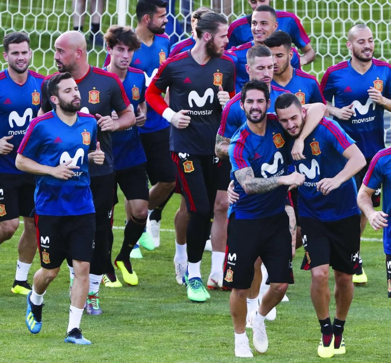 تدريب إسبانيا استعدادا لروسيا (إ ب أ)