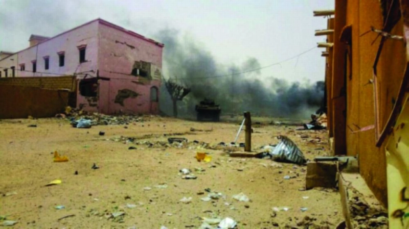 آثار الهجوم على المقر (تويتر)