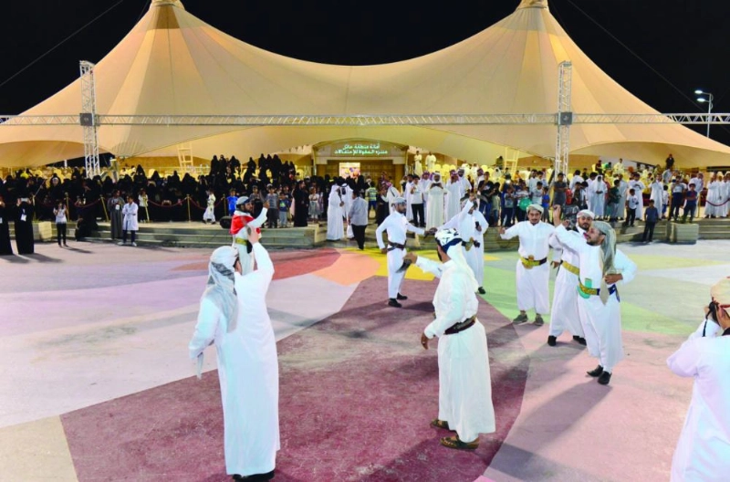 من فعاليات الأمسية الثقافية الشعبية اليمنية (واس)