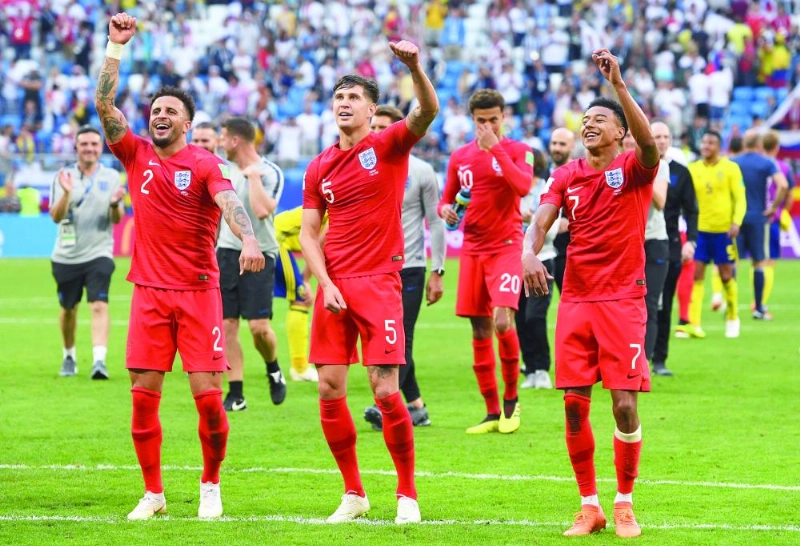 فرحة الإنجليز بإقصاء السويد والتأهل أمس (إ ب أ)