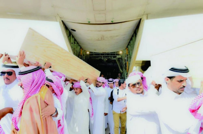 من استقبال جثماني الشهيدين ذيب وجاسر اليامي (واس)