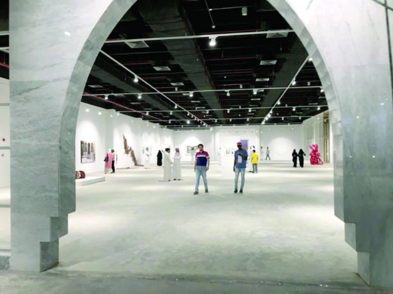 الجدران البيضاء المتجانسة أبرز سمات التصميم (مكة)