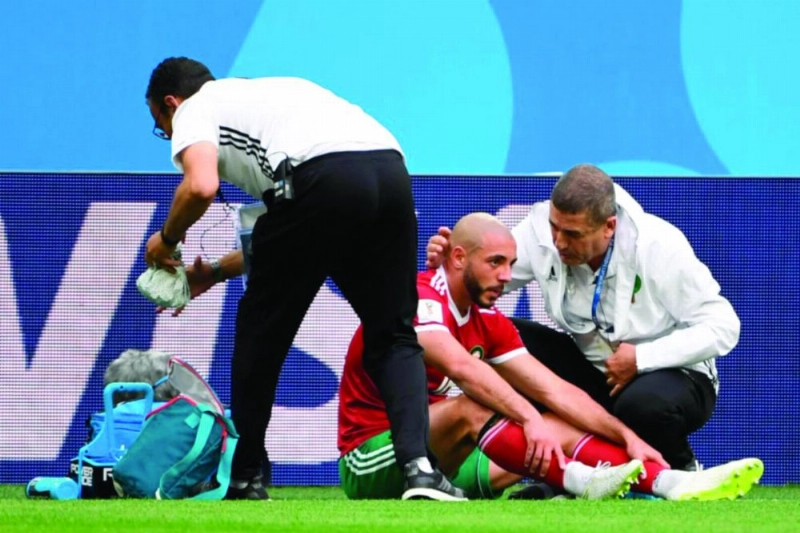الجهاز الطبي المغربي يطمئن على إصابة أمرابط في المونديال (مكة)