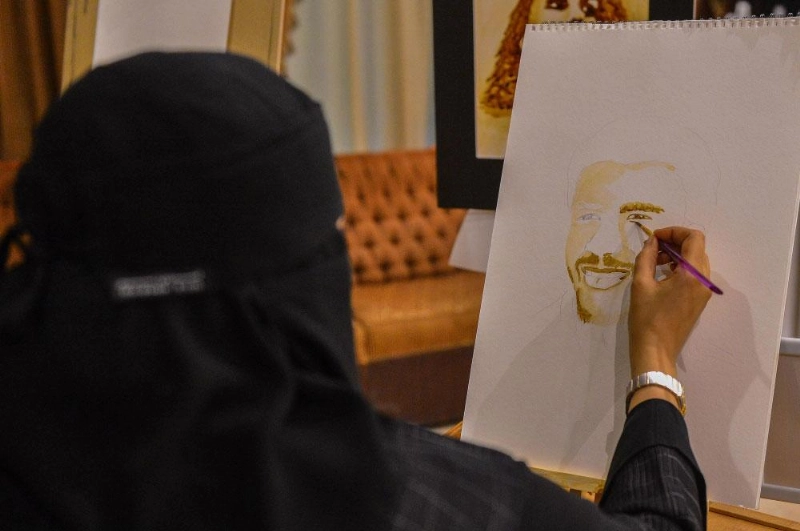 من أعمال المشاركات في المعرض (واس)