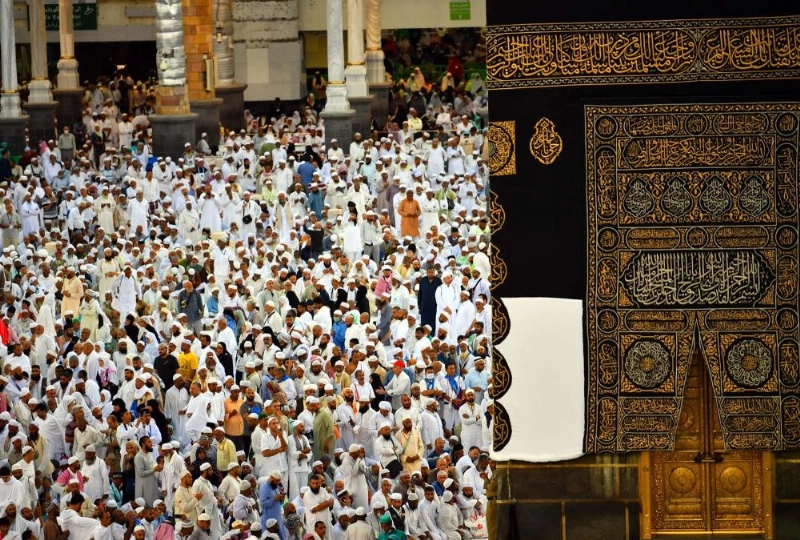 أجواء روحانية يعيشها الحجاج في الحرم المكي الشريف (واس)