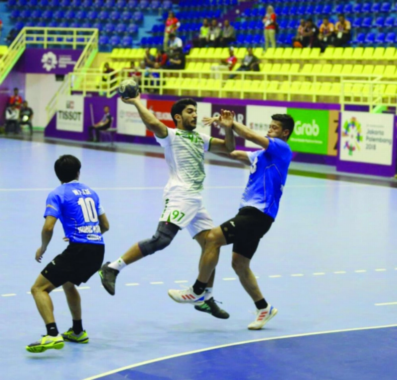 من مواجهة المنتخب السعودي وهونج كونج في كرة اليد (واس)