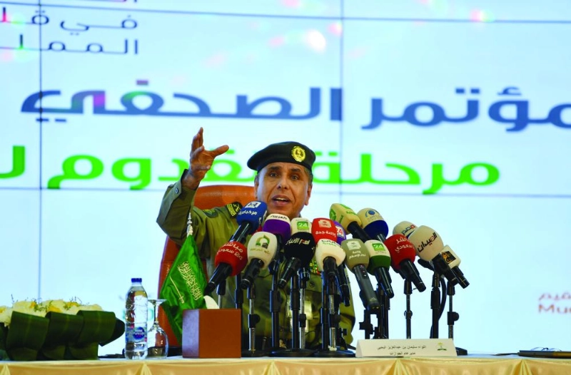 سليمان اليحيى متحدثا خلال المؤتمر الصحفي أمس (مكة)