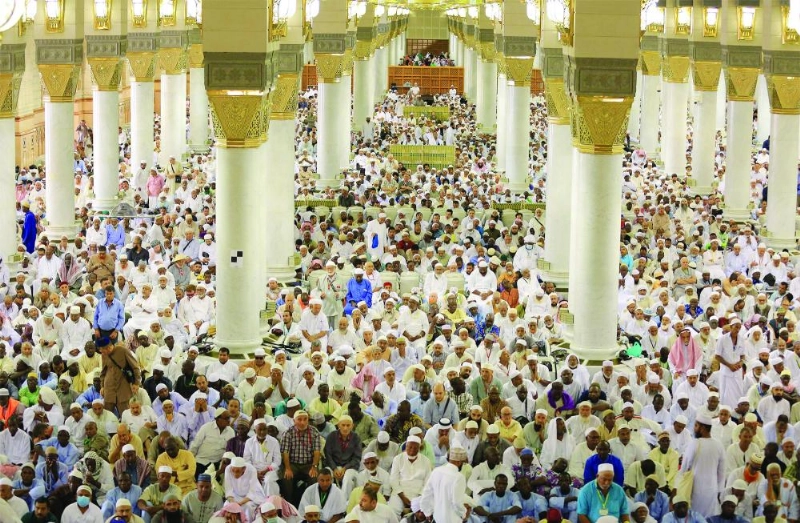 من صلاة الجمعة بالمسجد النبوي (واس)