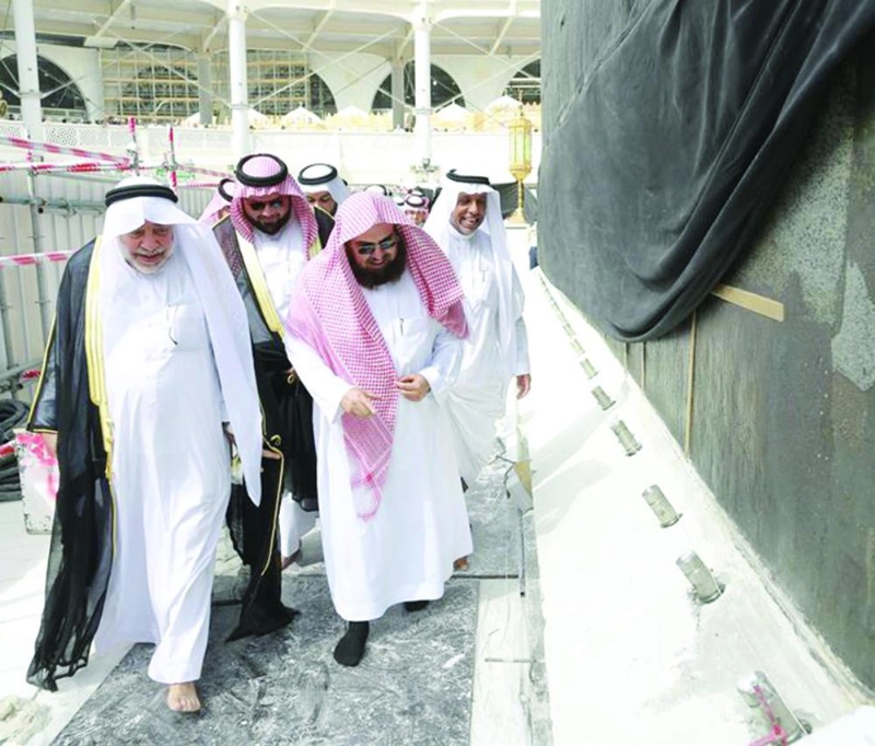 تجديد رخام الشاذروان