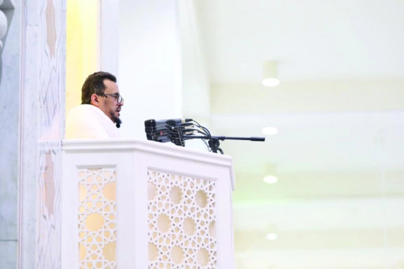 حسين آل الشيخ ملقيا خطبة عرفة (مكة)