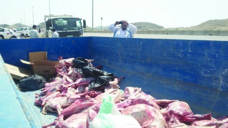 مركبة تحمل لحوما فاسدة (مكة)