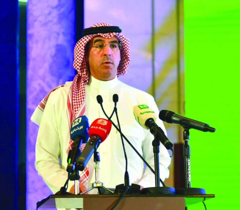 .. وملقيا كلمته في الحفل