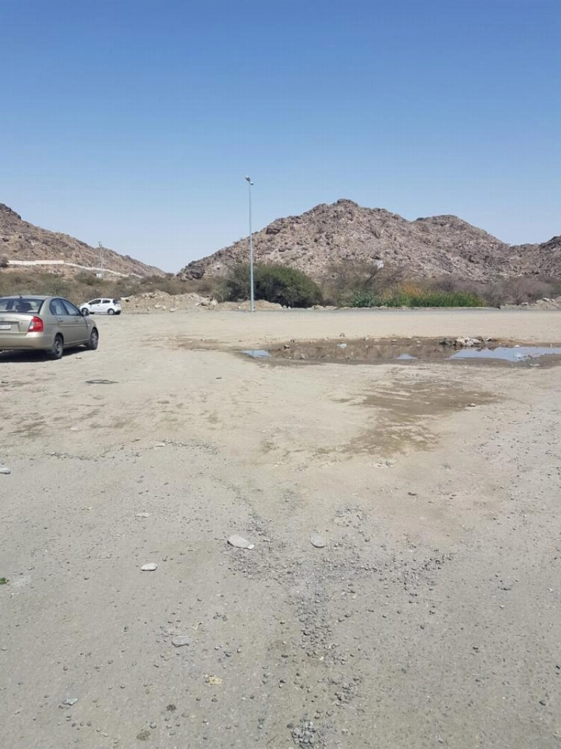 صعوبة عبور السيارات