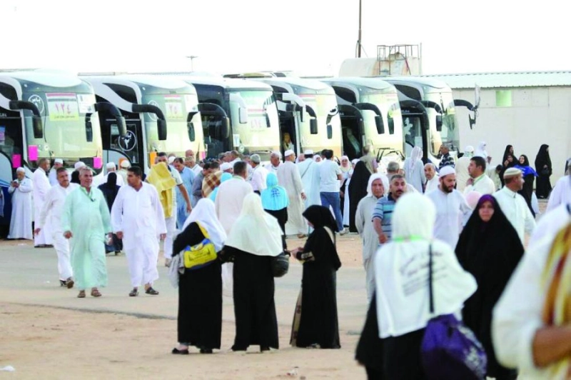 حجاج عراقيون خلال عودتهم إلى بلادهم (مكة)