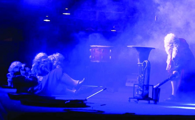 من عروض المهرجان (مكة)