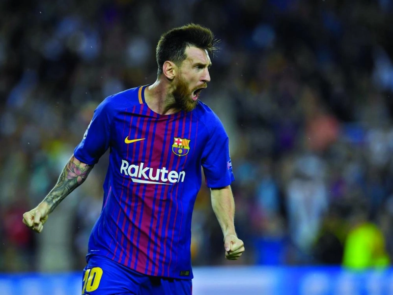ميسي في إحدى مباريات برشلونة (مكة)