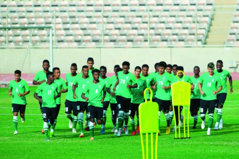 جانب من التدربيات بملعب مدينة الملك فهد الرياضية بالطائف (واس)