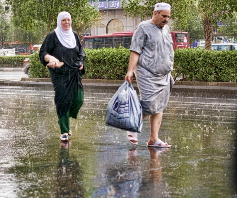من الأمطار التي هطلت على العاصمة المقدسة أخيرا (أنس الحارثي)