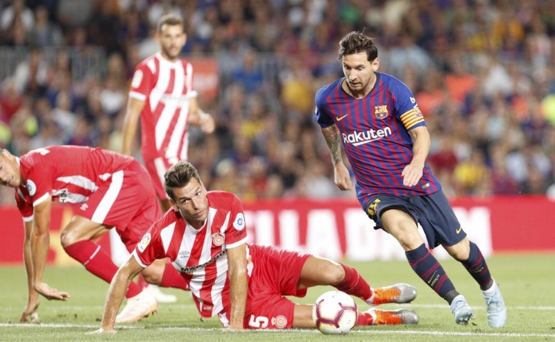 برشلونة في مباراته الأخيرة أمام جيرونا (د ب أ)