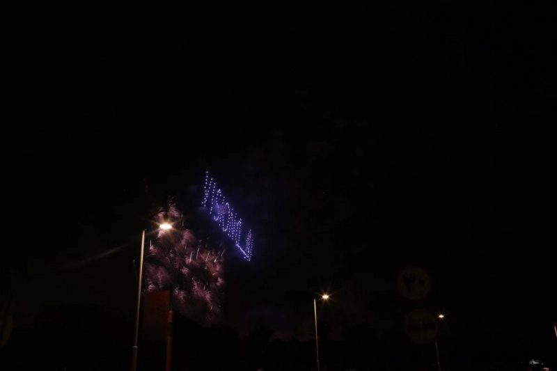 عروض الالعاب النارية في حي البجيري بالرياض (زياد الرزيزاء)