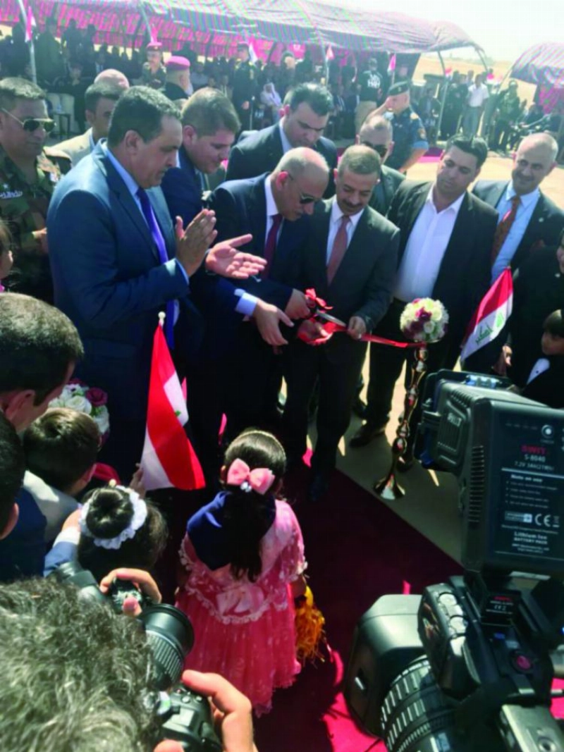 وزير النقل العراقي يفتتح المطار (تويتر)