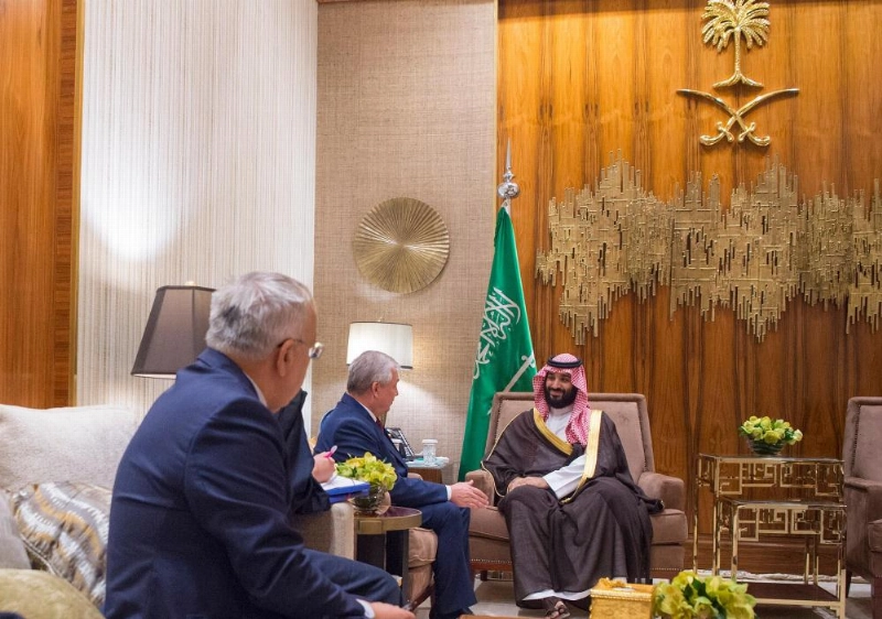 الأمير محمد بن سلمان لدى لقائه ألكسندر لافرينتيف أمس في الرياض (واس)