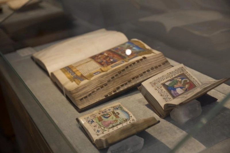 كتب الساعات النادرة (Atlas Obscura)