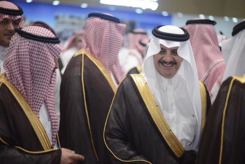 أمير الشرقية يتجول في المعرض (مكة)