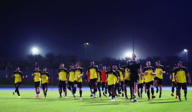 لاعبو الاتحاد خلال التدريبات (مكة)