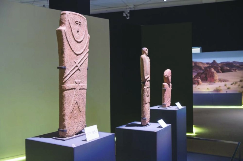 من الآثار التي تعرضها السياحة (مكة)