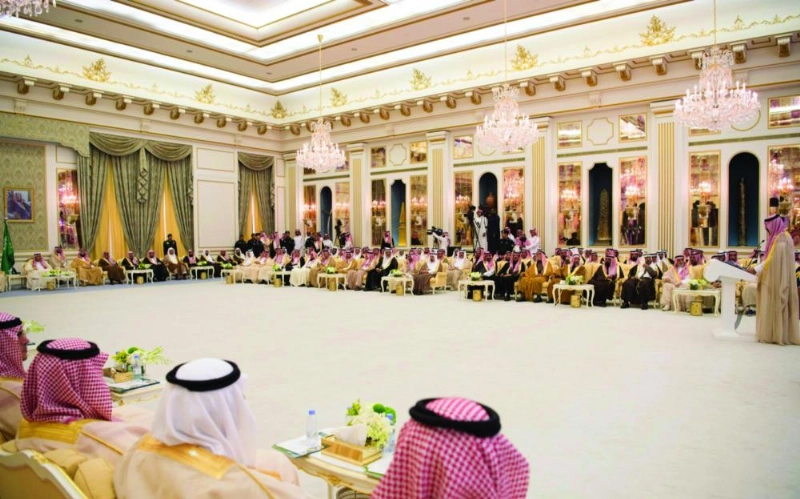 الملك سلمان لدى تدشينه ووضع حجر الأساس لمشروعات تنموية بحائل (واس)