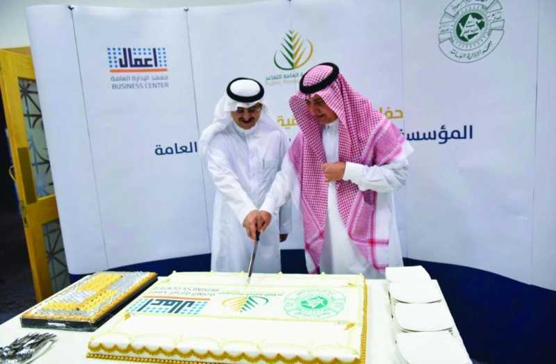 على هامش التوقيع