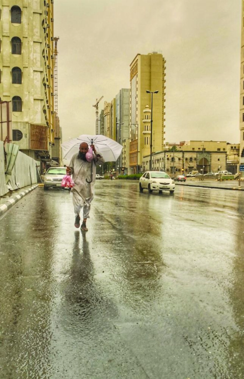 من الأمطار التي هطلت على العاصمة المقدسة أخيرا (أنس الحارثي)