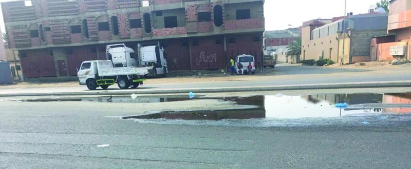 مياه جوفية متدفقة في الشوارع (مكة)