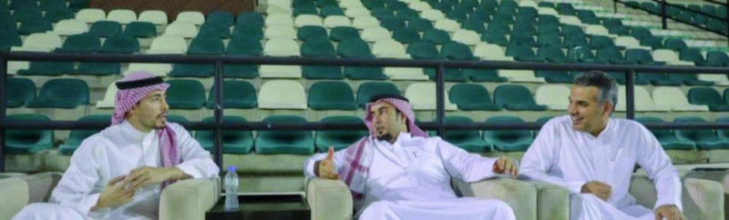 مساعد الزويهري حضر لدعم الفريق (اعلامي الاهلي)