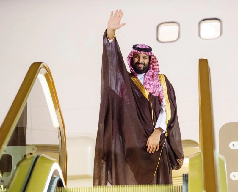 الأمير محمد بن سلمان خلال مغادرته مملكة البحرين