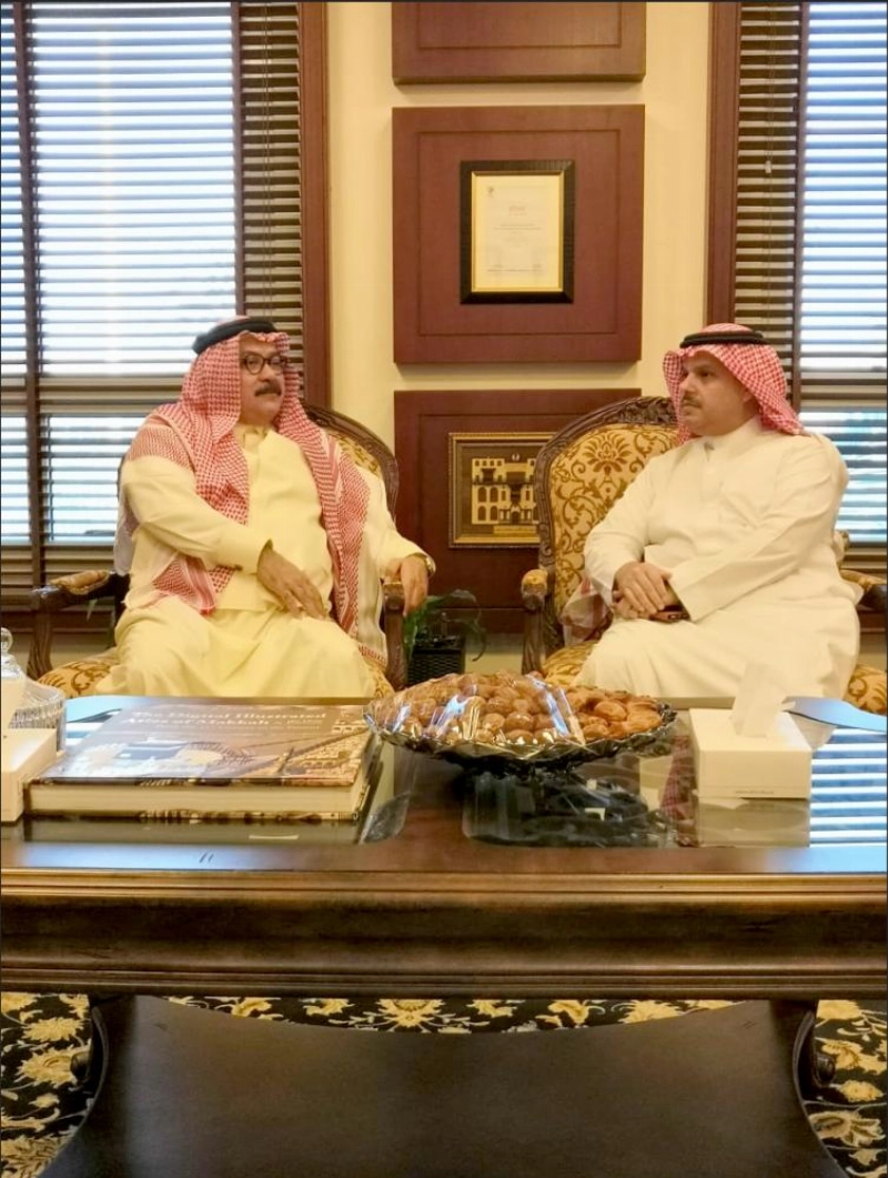 عبدالله دحلان خلال استقباله موفق النويصر (مكة)