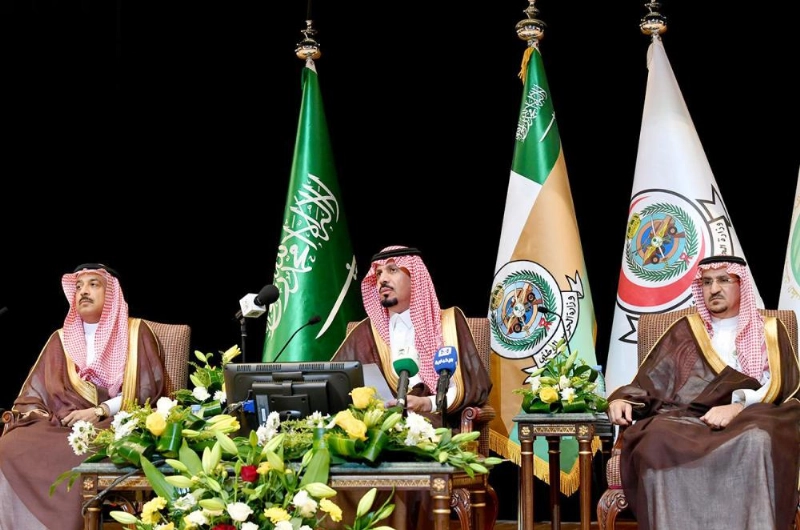 خالد بن عياف لدى افتتاحه المنتدى (واس)
