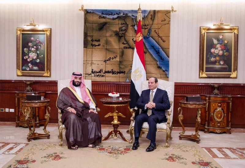 الأمير محمد بن سلمان وعبدالفتاح السيسي خلال الاستقبال في القاهرة (واس)