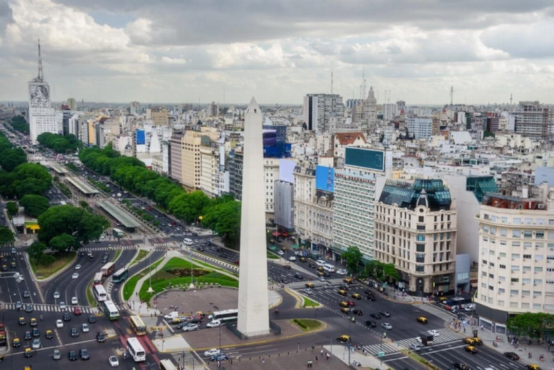 4- مسلة بوينس آيرس Obelisco de Buenos Aires