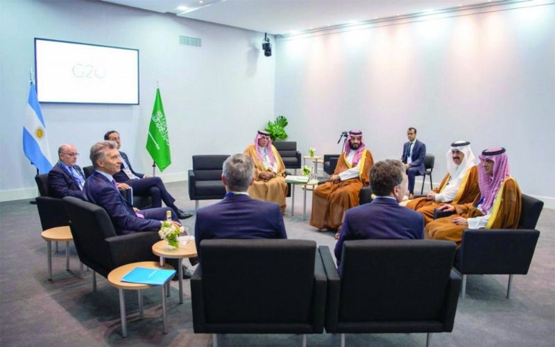 ولي العهد خلال لقائه الرئيس الأرجنتيني (واس)