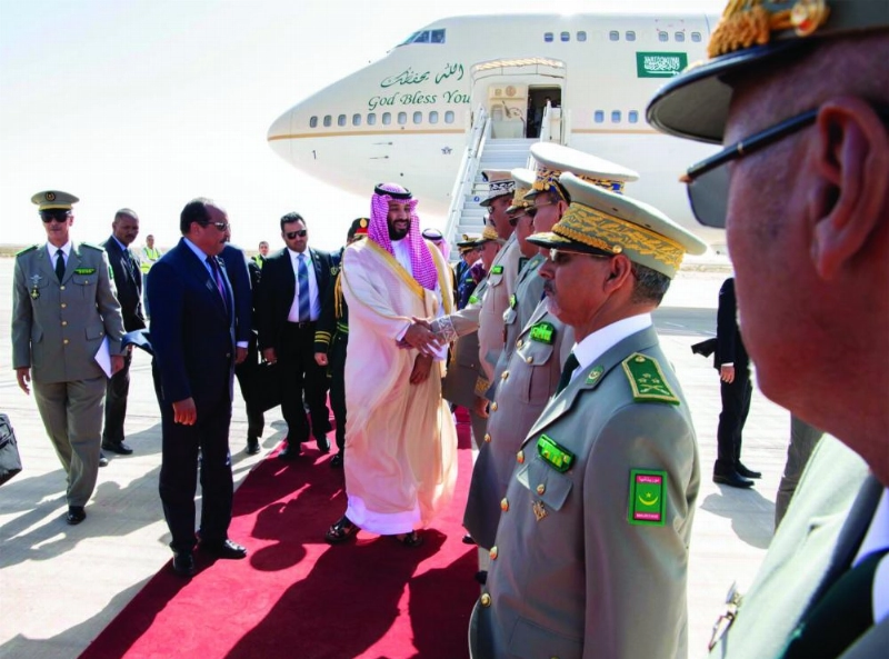 من مراسم وصول ولي العهد إلى موريتانيا وفي استقباله رئيس الجمهورية (واس)