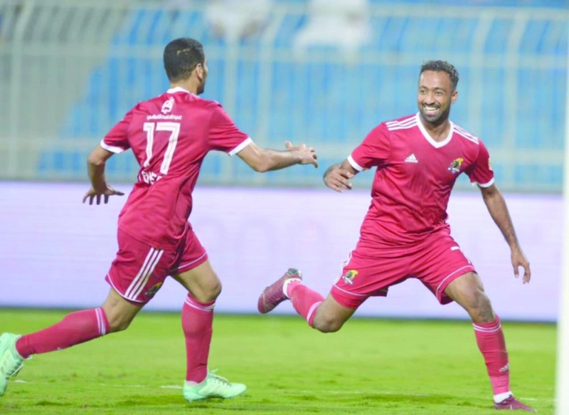 أحمد جابر محتفلا بهدفه الأول في النصر (إعلامي الوحدة)