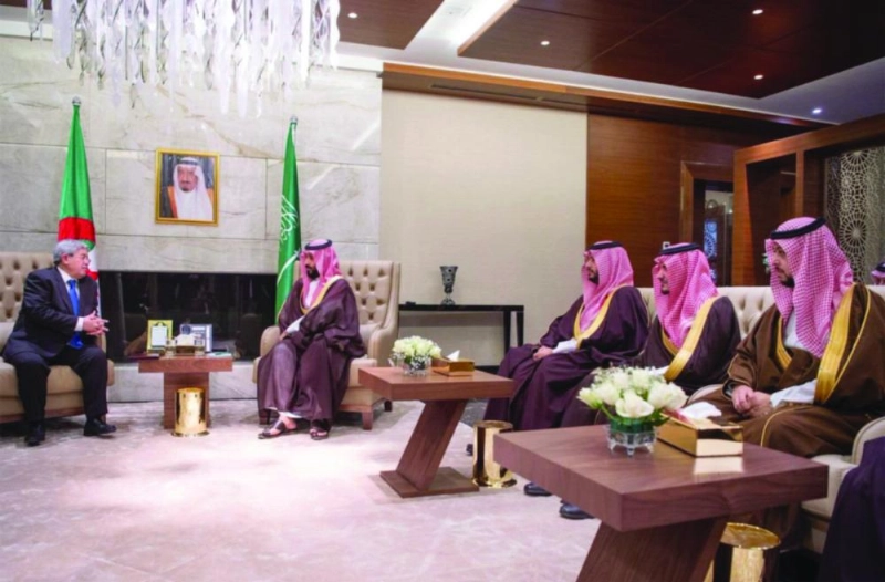 ولي العهد والوزير الأول الجزائري لدى مباحثاتهما أمس