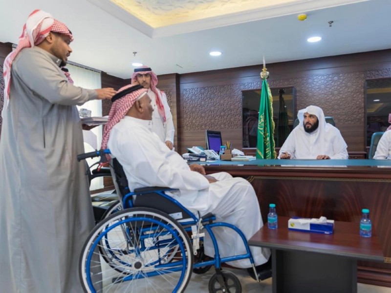وليد الصمعاني خلال لقاء المستفيدين في مكة