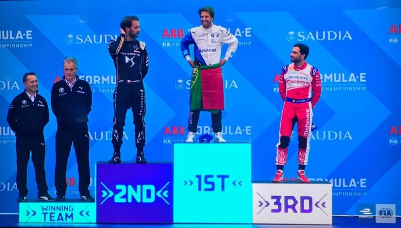 الفائزون بالمراكز الثلاثة الأولى في السباق (هيئة الرياضة)