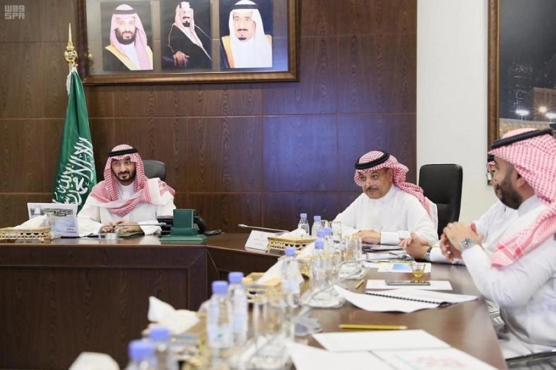 عبدالله بن بندر مترئسا الاجتماع (واس)