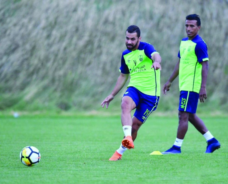 عبدالله السعيد وعبدالشافي مرشحان للرحيل (إعلامي الأهلي)