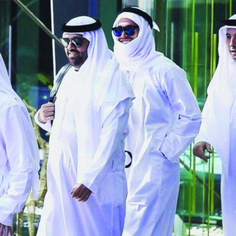 صورة نشرتها الماركا الإسبانية لراموس بالزي الخليجي